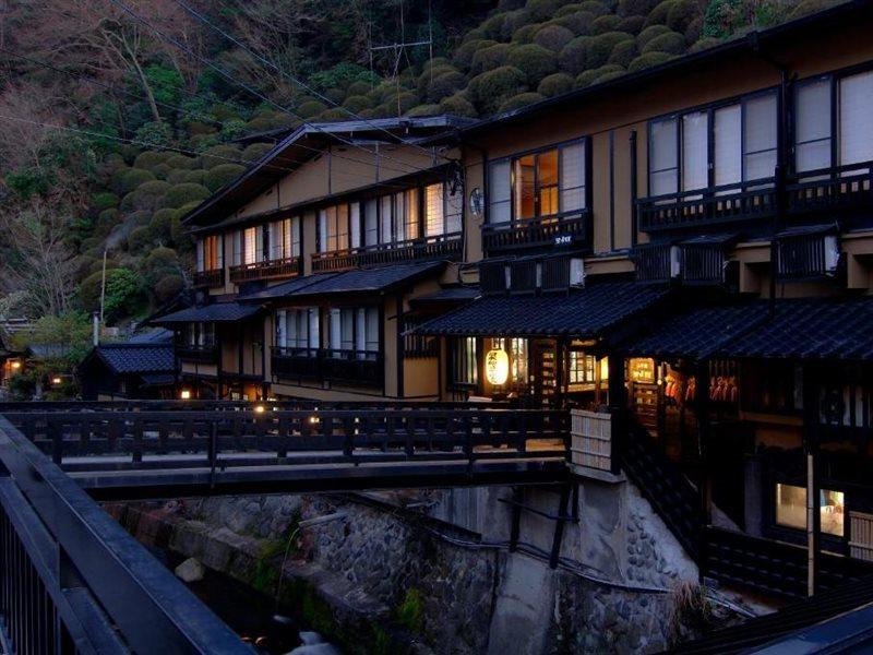 Kurokawa Onsen Yama no Yado Shinmeikan Minamioguni Eksteriør billede