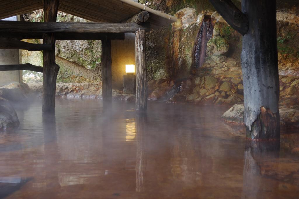 Kurokawa Onsen Yama no Yado Shinmeikan Minamioguni Eksteriør billede